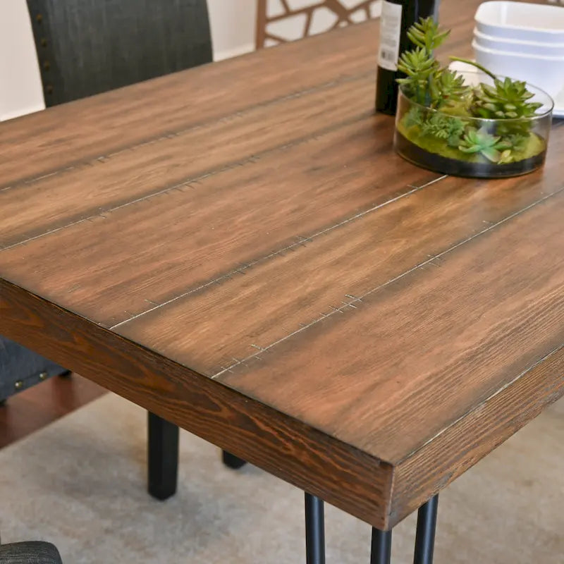 Table à manger rectangulaire Mid-Century Modern avec chaises cloutées en laiton et pieds métalliques en épingle à cheveux pour cuisine et salon